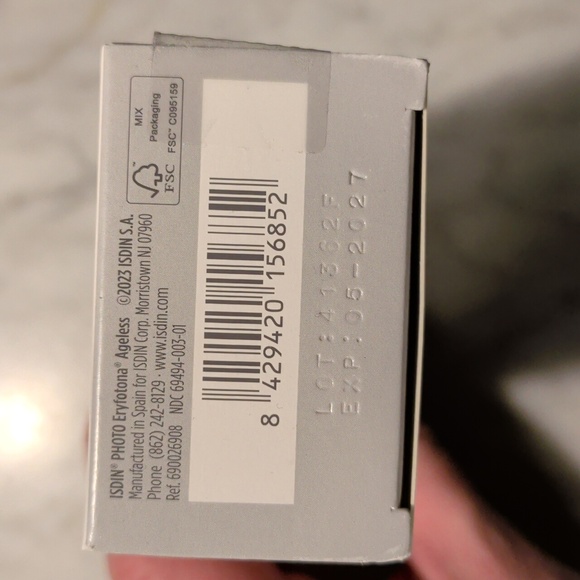 Isdin Photo Face Sunscreen SPF 50 - Tinted - Set Of 2 - Picture 6 of 6